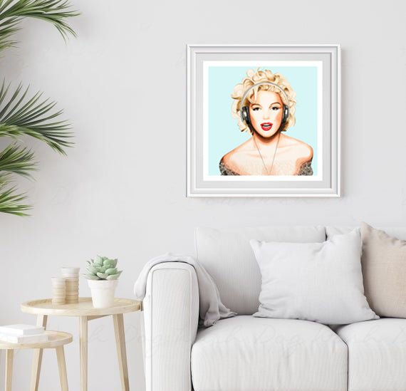 Marilyn Turquoise Diamond Dust